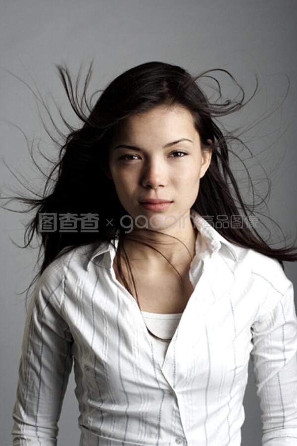 子弹与红唇